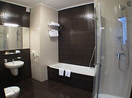 Aleksandrovskiy Hotel