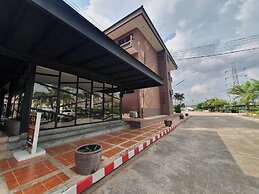 Bunjongburi Hotel