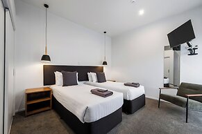 Southwark Hotel & Apartments