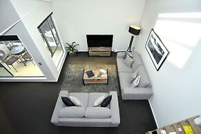 Southwark Hotel & Apartments