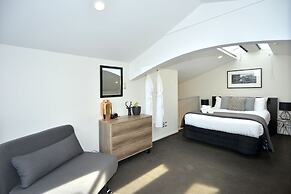 Southwark Hotel & Apartments