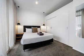 Southwark Hotel & Apartments