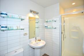 Southwark Hotel & Apartments