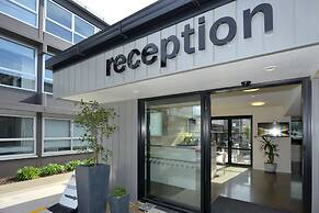 Southwark Hotel & Apartments