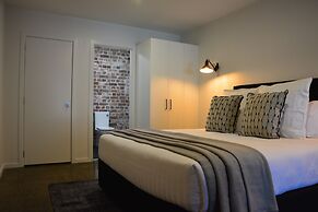 Southwark Hotel & Apartments