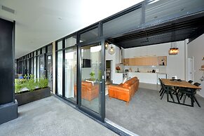 Southwark Hotel & Apartments