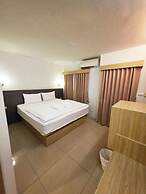 Prom Ratchada Hotel