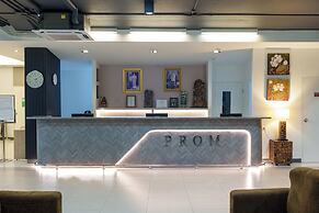 Prom Ratchada Hotel