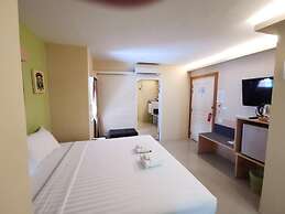 Prom Ratchada Hotel