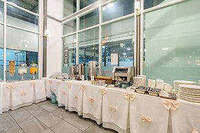 Prom Ratchada Hotel
