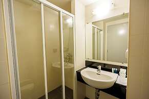 Prom Ratchada Hotel