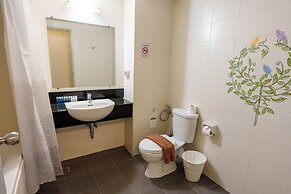 Prom Ratchada Hotel