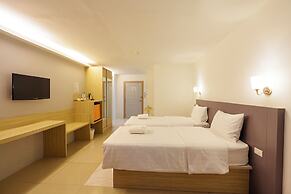 Prom Ratchada Hotel