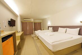 Prom Ratchada Hotel