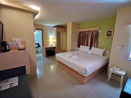 Prom Ratchada Hotel