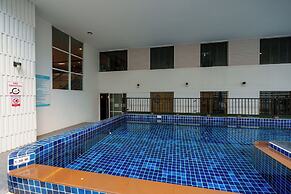 Prom Ratchada Hotel