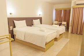 Prom Ratchada Hotel
