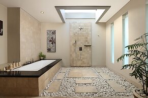 Amadea Resort & Villas