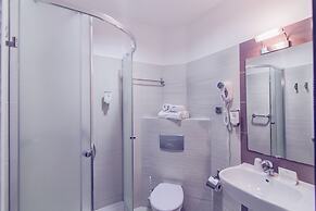 Hotel Niemcza SPA