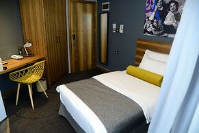 Royal Court Hotel