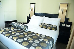 Royal Court Hotel