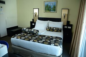 Royal Court Hotel