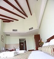 Royal Court Hotel