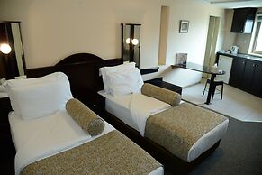 Royal Court Hotel