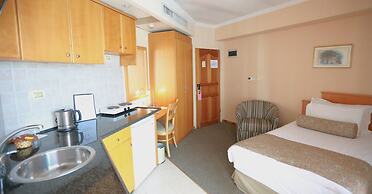 Royal Court Hotel