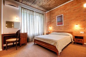 Geneva Park Hotel