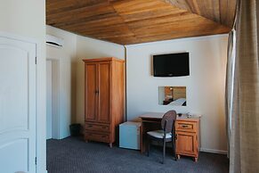 Geneva Park Hotel