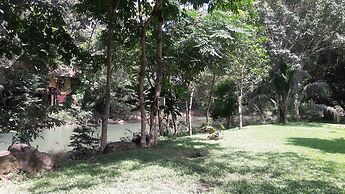 Baan Khao Sok Resort