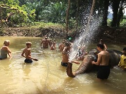 Baan Khao Sok Resort