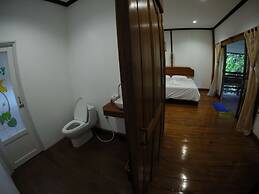 Baan Khao Sok Resort