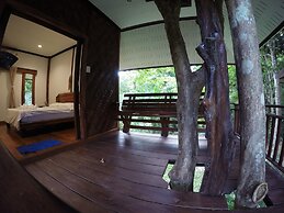 Baan Khao Sok Resort