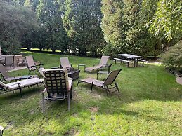 South Broadway Manor