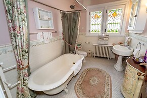 South Broadway Manor