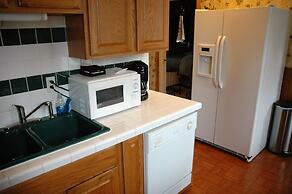 South Broadway Manor