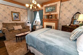 South Broadway Manor