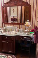 South Broadway Manor