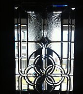 South Broadway Manor