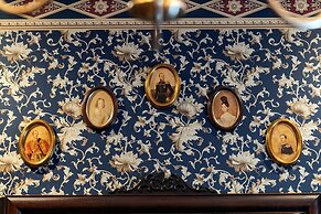 South Broadway Manor