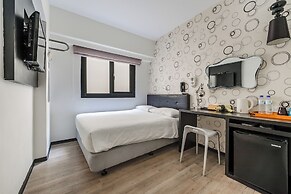 CHECK inn Express Kaohsiung Love River