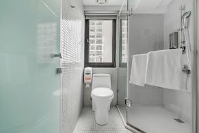 CHECK inn Express Kaohsiung Love River