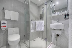 CHECK inn Express Kaohsiung Love River