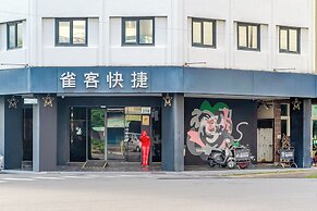 CHECK inn Express Kaohsiung Love River