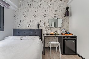 CHECK inn Express Kaohsiung Love River