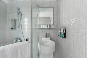 CHECK inn Express Kaohsiung Love River