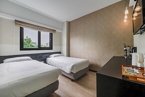 CHECK inn Express Kaohsiung Love River