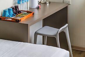 CHECK inn Express Kaohsiung Love River